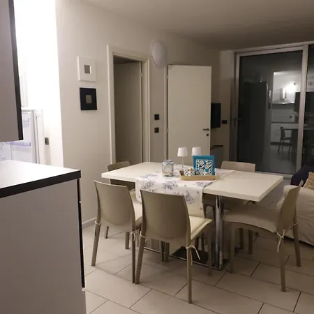 Darya Apartment